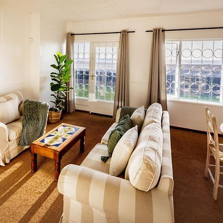 Swakopmund Seafront Cottage ภายนอก รูปภาพ